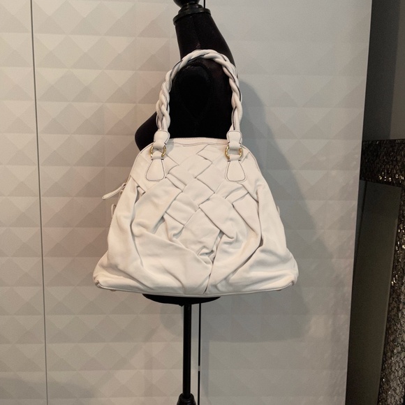 Valentino Garavani White Leather Shoulder Bag - Picture 2 of 8